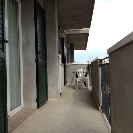 Aloe Beach Apartments, Ombrellone, Parcheggio E Uso Di Biciclette Gratis Римини Екстериор снимка