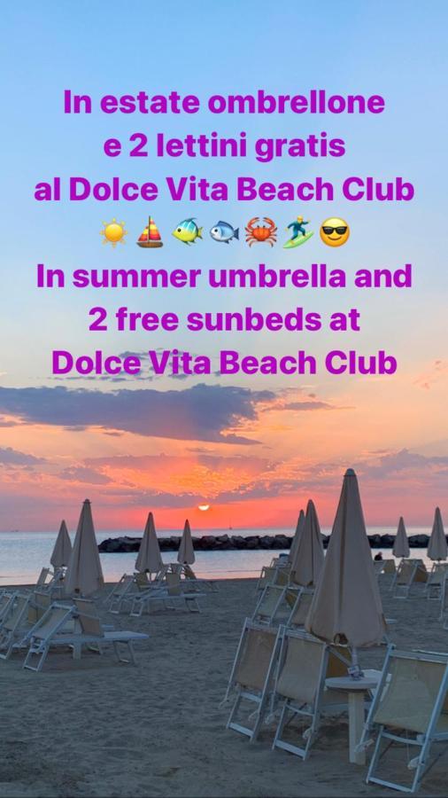 Aloe Beach Apartments, Ombrellone, Parcheggio E Uso Di Biciclette Gratis Римини Екстериор снимка