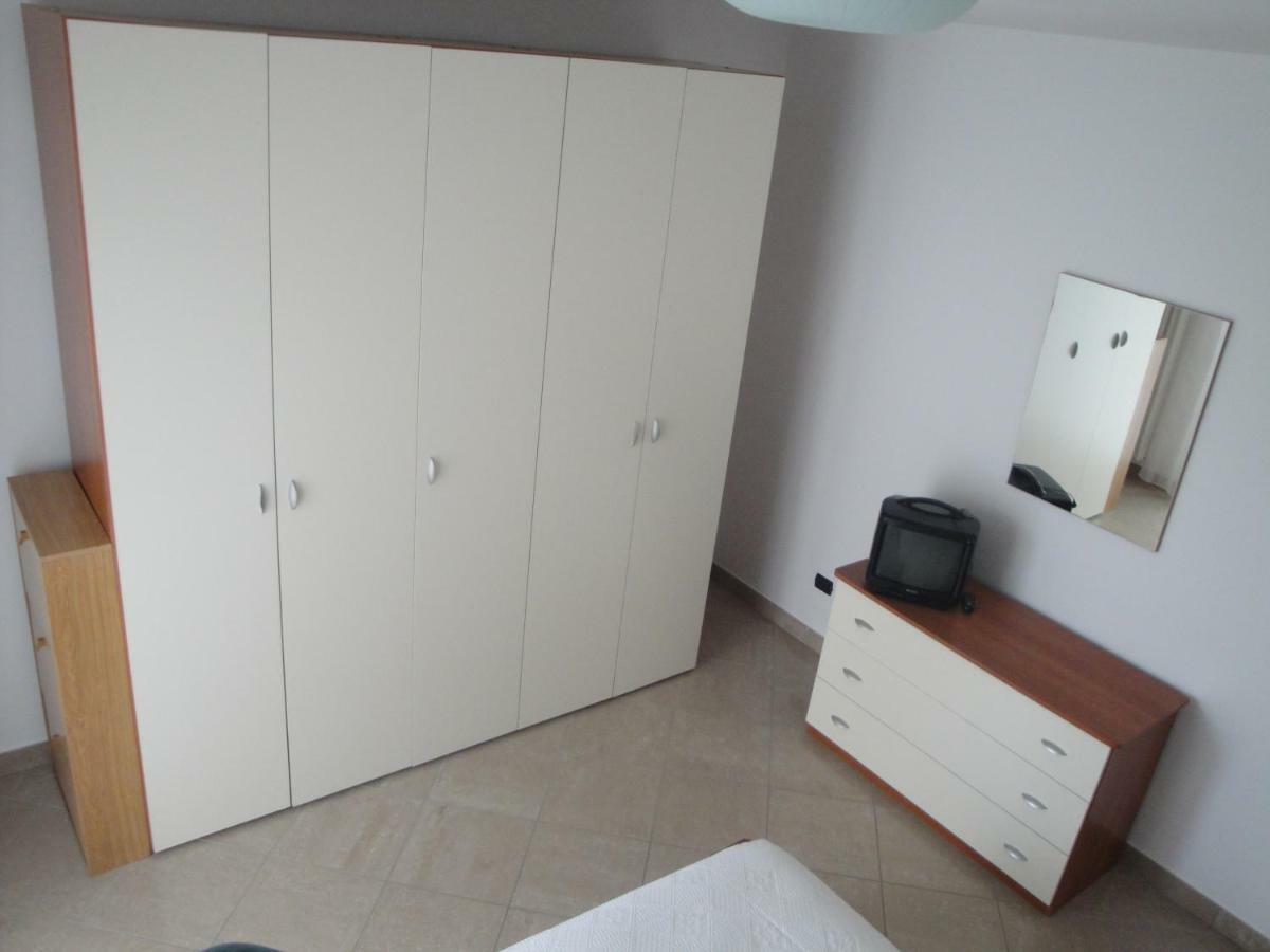Aloe Beach Apartments, Ombrellone, Parcheggio E Uso Di Biciclette Gratis Римини Екстериор снимка