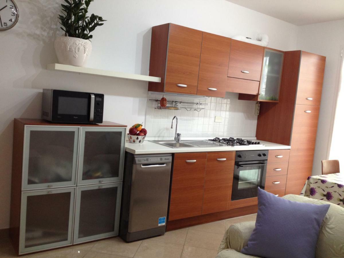 Aloe Beach Apartments, Ombrellone, Parcheggio E Uso Di Biciclette Gratis Римини Екстериор снимка