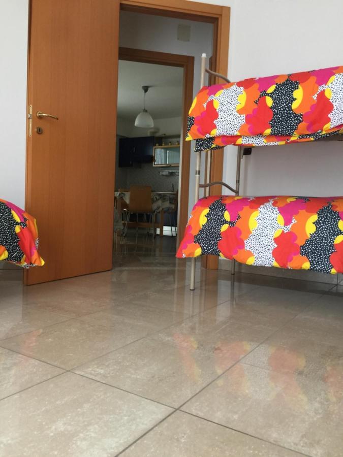 Aloe Beach Apartments, Ombrellone, Parcheggio E Uso Di Biciclette Gratis Римини Екстериор снимка