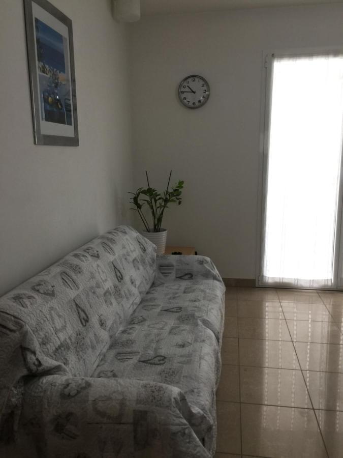 Aloe Beach Apartments, Ombrellone, Parcheggio E Uso Di Biciclette Gratis Римини Екстериор снимка