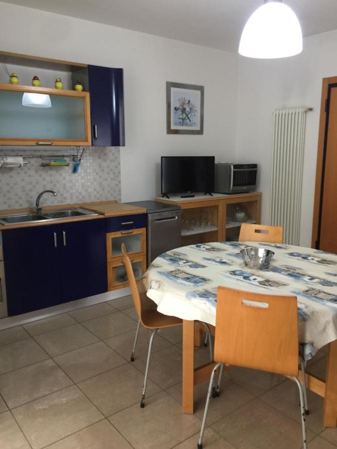 Aloe Beach Apartments, Ombrellone, Parcheggio E Uso Di Biciclette Gratis Римини Екстериор снимка
